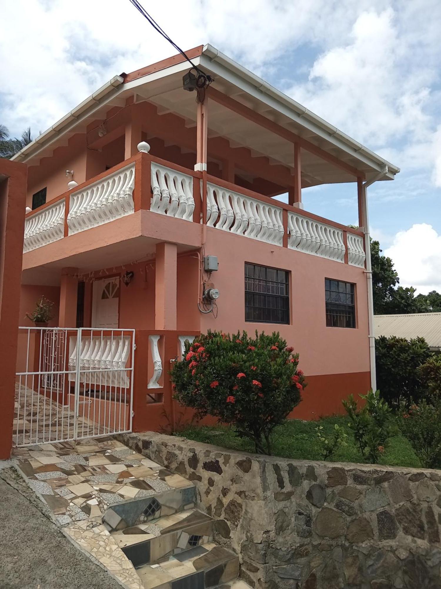 Angie'S Cove, Modern Get-Away Overlooking Кастрі Екстер'єр фото