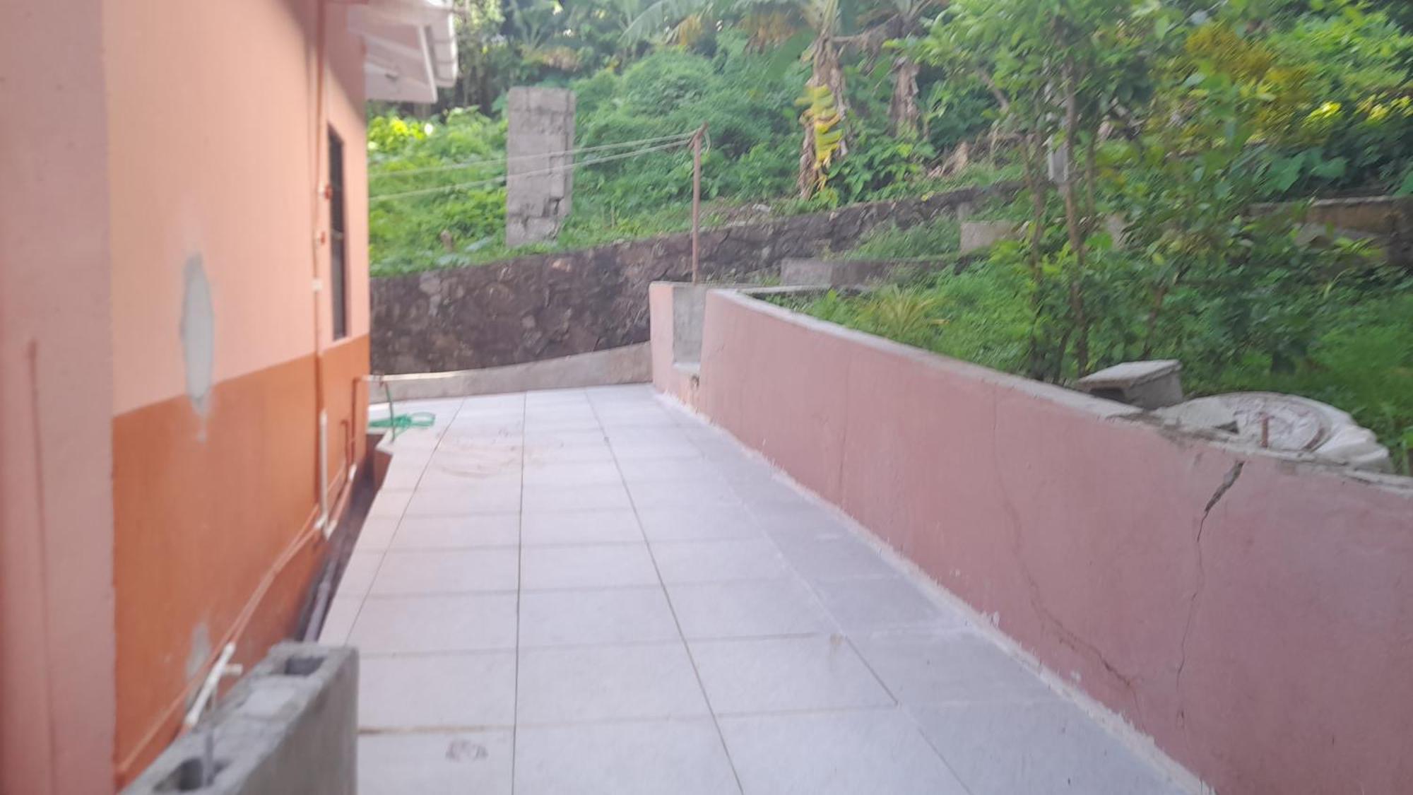 Angie'S Cove, Modern Get-Away Overlooking Кастрі Екстер'єр фото
